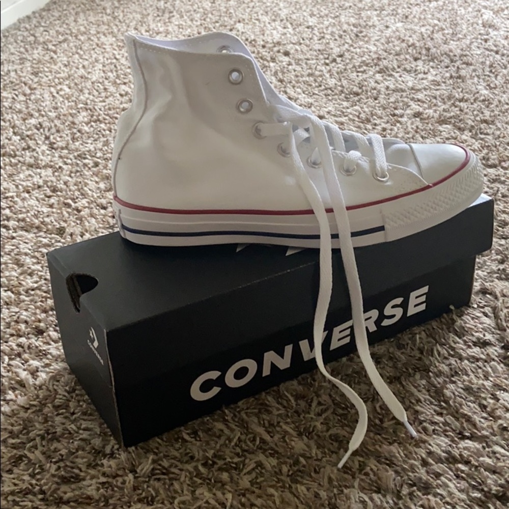Converse - Picture 3 of 4